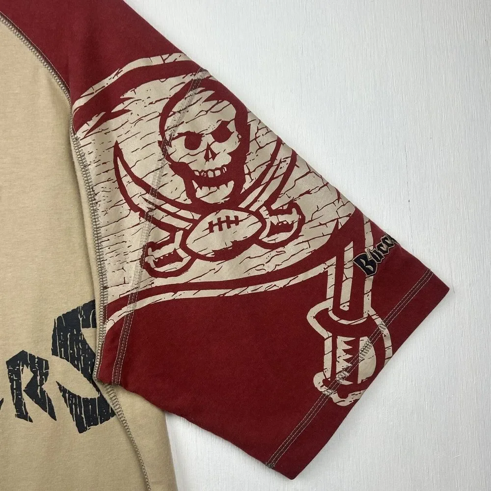 Vintage No‎ Huddle NFL Mens XL Red & Beige 2004 Tampa Bay Buccaneers T-Shirt